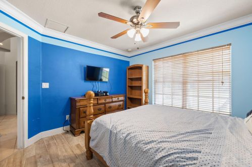 1802 Hickock Ter, Fort Pierce FL 34953-1111 exterior