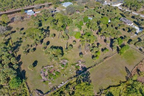 2630 18 Ave, Naples FL 34120-0035 exterior