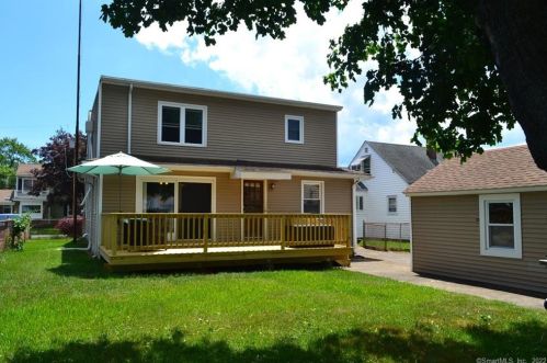13 Holbrook St, Milford CT 06460-5133 exterior