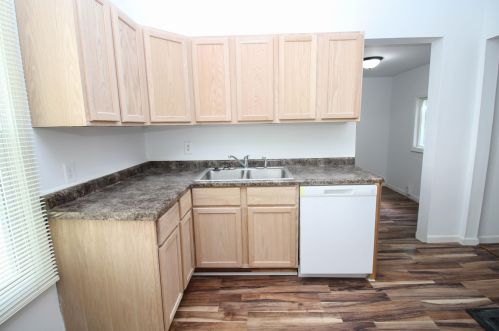 188 Michigan Ave, Three Rivers MI 49093-1126 exterior