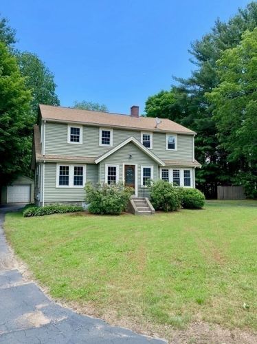 278 Fisher St, Walpole MA 02081-3809 exterior