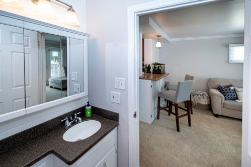 4758 Hollywood Ave, Milwaukee WI 53211-1037 exterior