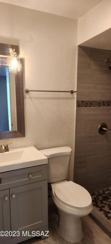 2031 Hadley St, Tucson AZ  85705-2224 exterior