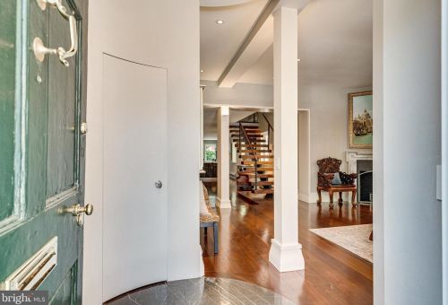 210 Fairfax St, Alexandria VA  22314-3304 exterior