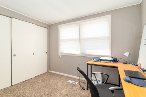 104 Seeser St, Joliet IL 60436-1642 exterior