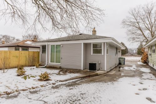 7007 41st St, Milwaukee WI  53209-2232 exterior