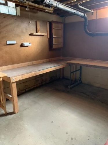 4961 90, Milwaukee WI 53226-4557 exterior