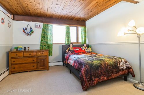 5504 Wonder Wood Dr, Bull Valley IL 60097-9083 exterior