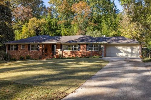 1847 Fisher Trl, Atlanta, GA 30345-3424