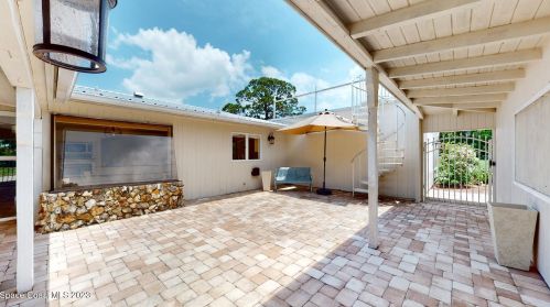 2130 Tropical Trl, Merritt Island FL 32952-4047 exterior