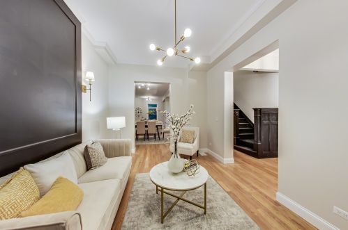 4912 Washington Park Ct, Chicago IL 60615-2304 exterior