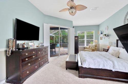 15410 Heathridge Dr, Tampa FL 33625-1638 exterior