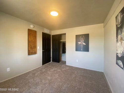 8542 Calle Bolivar, Tucson AZ  85715-5409 exterior