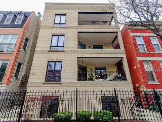 1945 Wilmot Ave, Chicago, IL 60647-5932