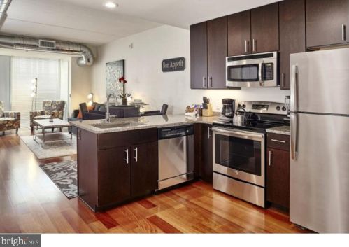 2021 Chestnut St, Philadelphia PA  19103-3307 exterior