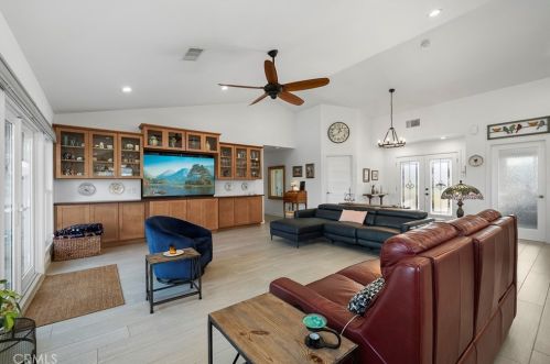 30346 Calle Halcon, Temecula CA 92592-5136 exterior