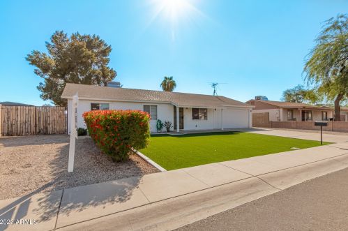 4055 Crocus Dr, Phoenix AZ  85032-5417 exterior