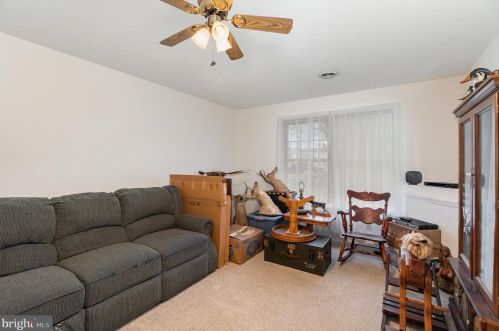 679 Walnut St, Hanover PA 17331-2050 exterior