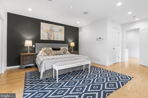 833 Bainbridge St, Philadelphia PA  19147-2009 exterior