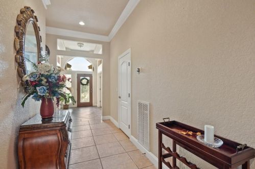 719 Silent Holw, San Antonio TX 78260-6276 exterior