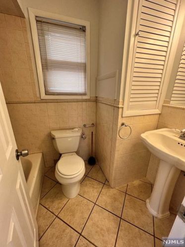 7 Willard St, Outwater NJ  07026-3309 exterior