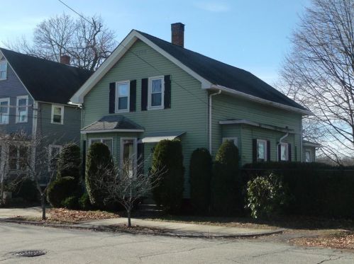 64 Crescent St, Providence RI  02907-3237 exterior