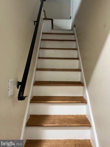 550 Walnut St, Camden NJ 08106-2215 exterior