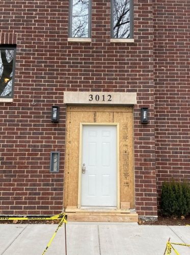 3012 Leavitt St, Chicago, IL 60618-8114