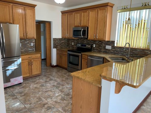 9730 Darnel Ave, Milwaukee, WI 53224-2726