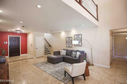 902 Claremont St, Phoenix AZ  85013-1360 exterior