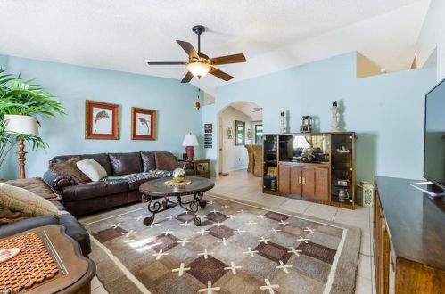 5463 27 Pl, Naples FL 34116-7514 exterior