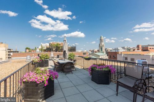 1440 N St, Washington DC  20005-2803 exterior