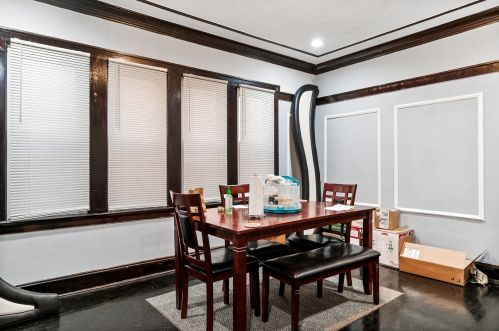 8025 Evans Ave, Chicago, IL 60619-3908