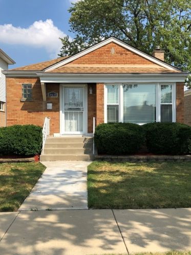 10835 Emerald Ave, Chicago, IL 60628-3121