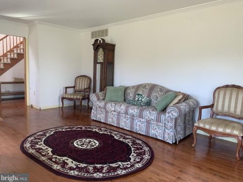 6 Kari Ct, Jackson Twp NJ 08527-1377 exterior