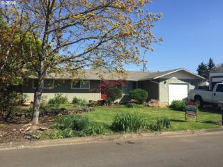 1143 Sanborn Ave, Eugene OR  97404-1566 exterior