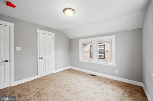 16 Roland Rd, Chester PA 19015-3327 exterior