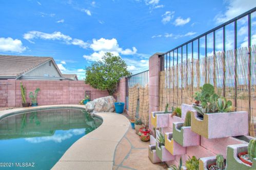 10201 Lucille Dr, Tucson AZ  85730-6132 exterior