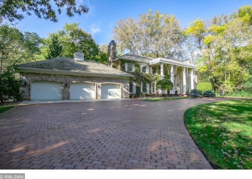 21 Evergreen Rd, Saint Paul, MN 55127-2077