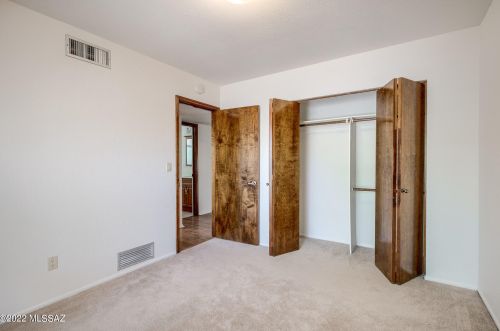 4421 Camino Gacela, Tucson AZ  85718-6807 exterior