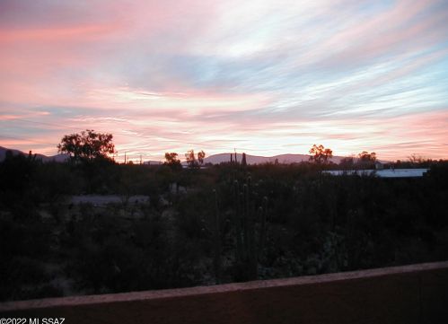 835 Placita Del Mirador, Tucson AZ 85718-1973 exterior