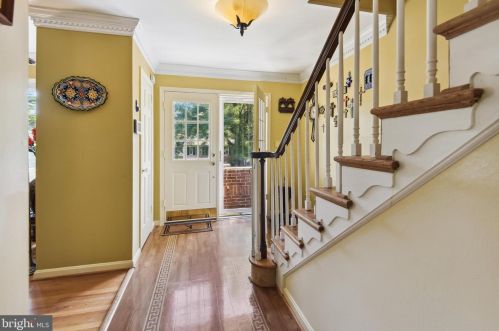 10316 Gainsborough Rd, Rockville MD 20854-4043 exterior