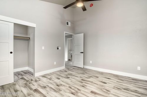 892 Glenn St, Tucson AZ  85705-4120 exterior