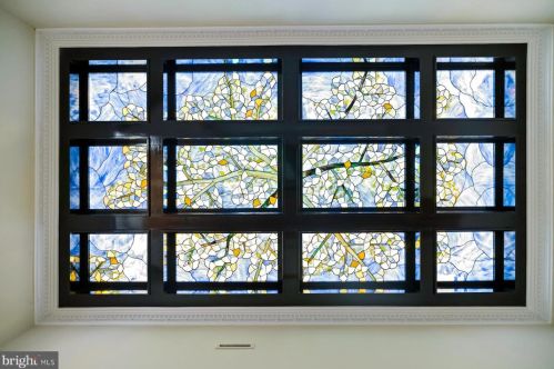 2010 Hillyer Pl, Washington DC 20009-1006 exterior