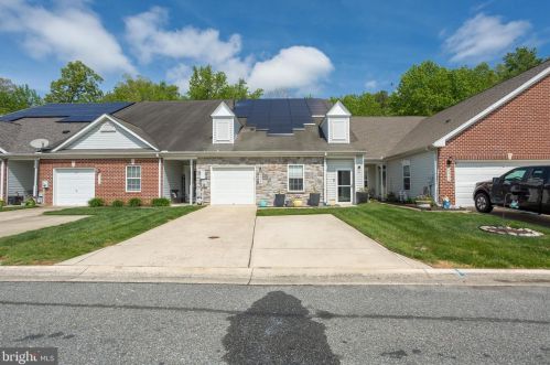 8930 Executive Club Dr, Delmar, MD 21875-2366