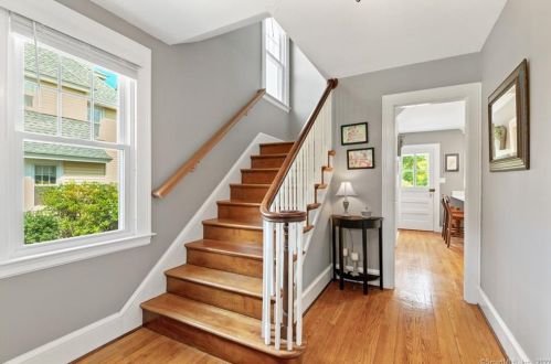 20 Hillcrest Rd, Windsor, CT 06095-3309