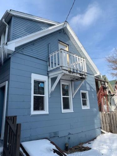 2258 Chase Ave, Milwaukee, WI 53207-1128