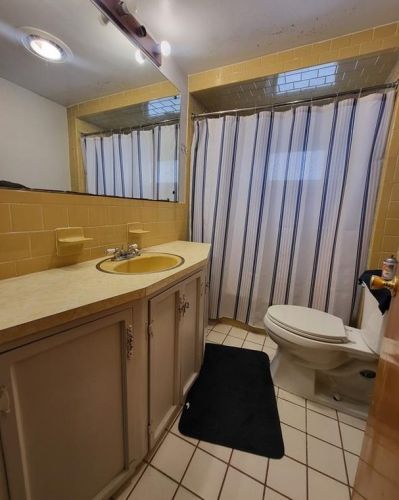 77 Clarence St, Providence RI 02909-3504 exterior