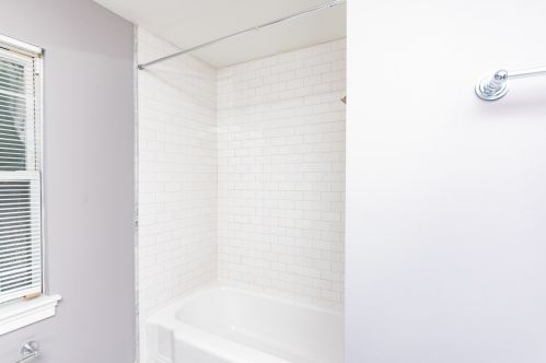 6758 Artesian Ave, Chicago IL  60645-4614 exterior