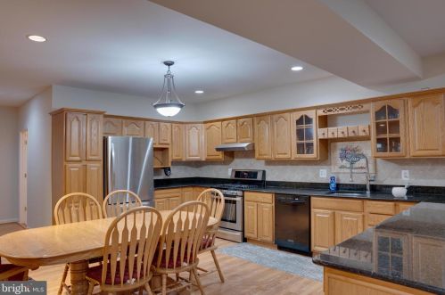 15529 Holly Grove Rd, Silver Spring MD 20905-3815 exterior